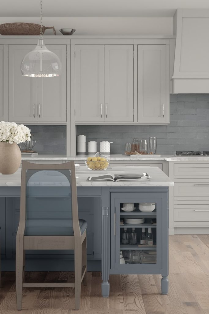 Shaker-Style Kitchen Doors for a Classic Look