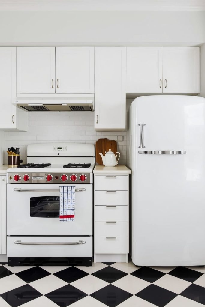 Chrome Hardware and Fixtures