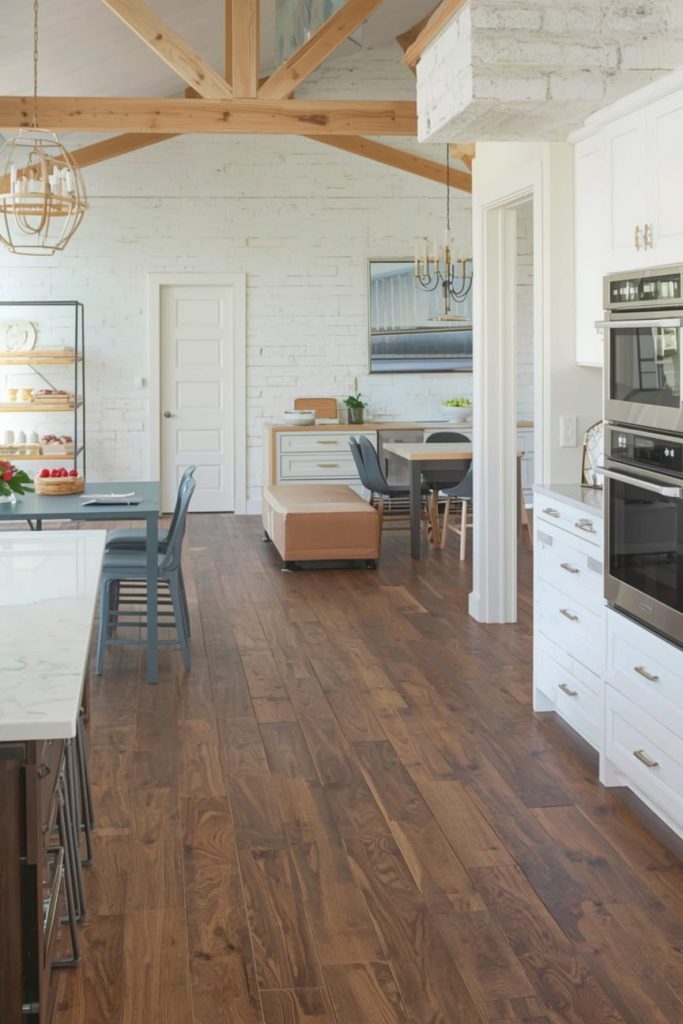 Light Wood Kitchen Floor Ideas for Bright, Airy Spaces